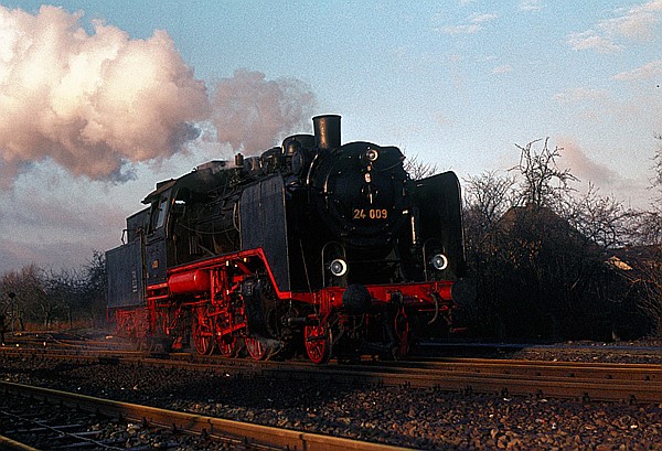 Foto:: EK 24 009 / Neubeckum / 31.01.1982 (Foto,Fotos,Bilder,Bild,)
