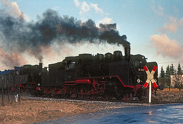 Foto:: EK 24 009 + 80 039 / Neubeckum / 31.01.1982 (Foto,Fotos,Bilder,Bild,)