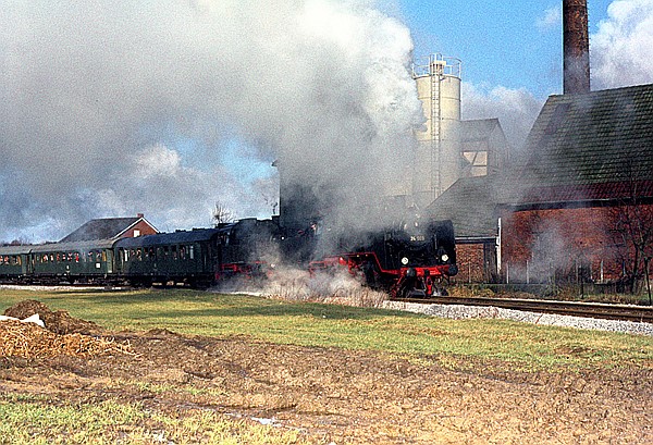 Foto:: EK 24 009 + 80 039 / Wadersloh / 31.01.1982 (Foto,Fotos,Bilder,Bild,)