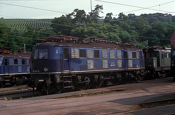 Foto:: DB 118 047-0 / Wuerzburg / 03.07.1982 (Foto,Fotos,Bilder,Bild,)