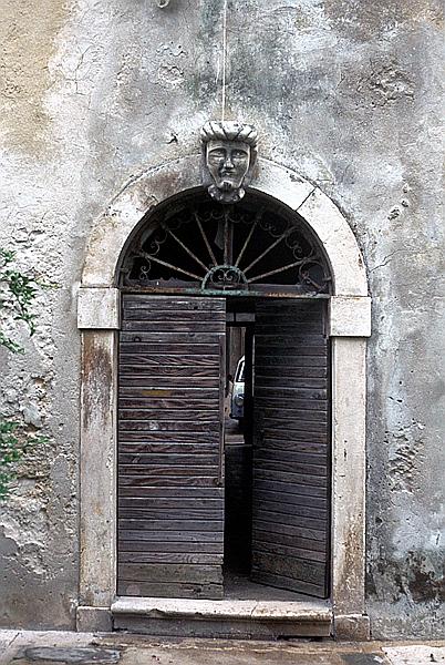 Foto:: Urlaub / Pula / Mai 1983 (Foto,Fotos,Bilder,Bild,)