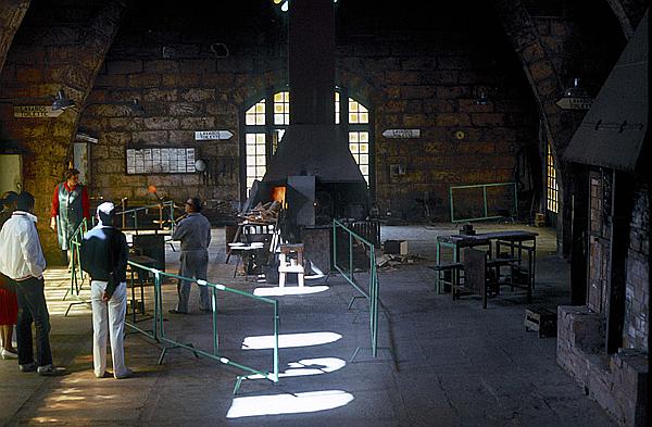 Foto:: Glasblaeserei / Algaida / Mai 1984 (Foto,Fotos,Bilder,Bild,)