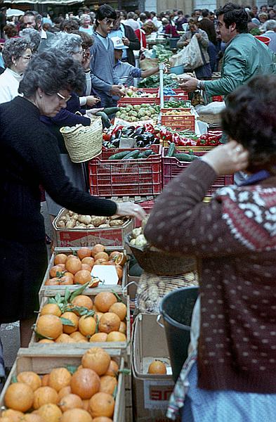 Foto:: Wochenmarkt / Inca / Mai 1984 (Foto,Fotos,Bilder,Bild,)