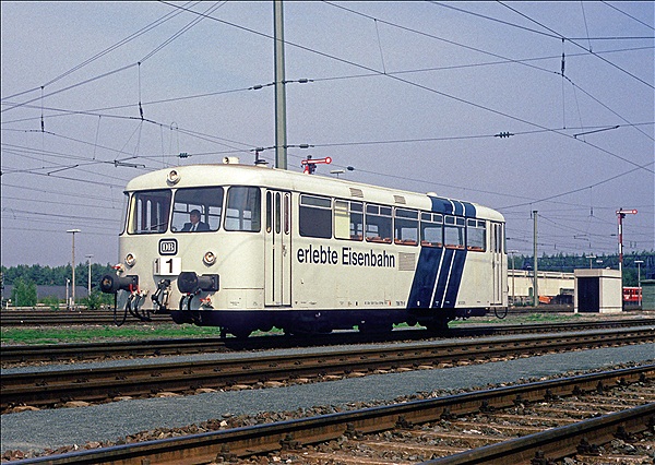 Foto:: DB 798 711-8 / Nuernberg / 21.09.1985 (Foto,Fotos,Bilder,Bild,)