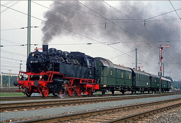 Foto:: 64 289 / Nuernberg / 21.09.1985 (Foto,Fotos,Bilder,Bild,)