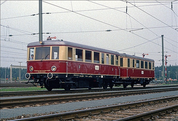 Foto:: VT 135 069 / Nuernberg / 21.09.1985 (Foto,Fotos,Bilder,Bild,)
