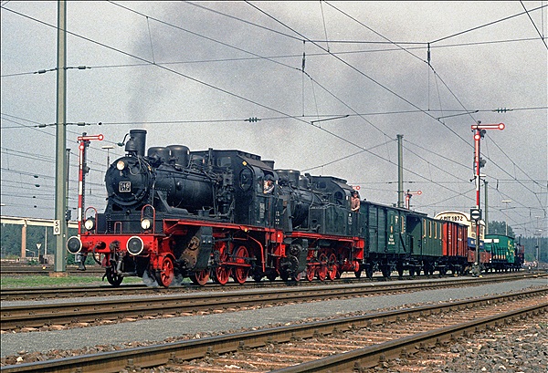 Foto:: BLE 146 + BLE 184 / Nuernberg / 21.09.1985 (Foto,Fotos,Bilder,Bild,)