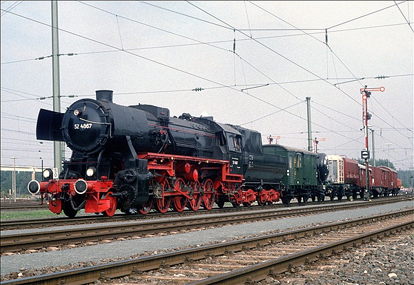 Foto:: DR 52 4867 / Nuernberg / 21.09.1985 (Foto,Fotos,Bilder,Bild,)