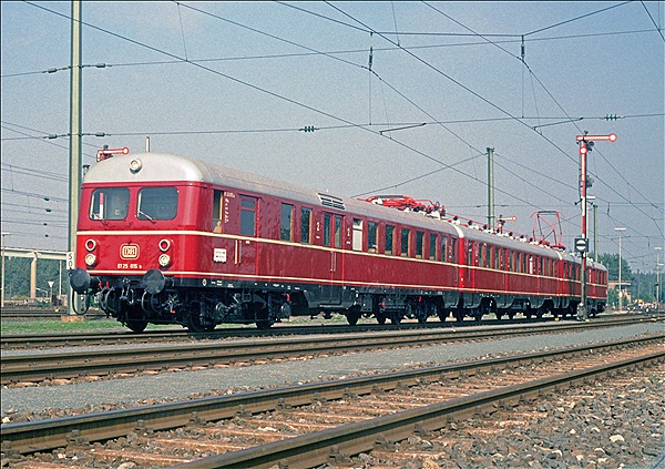 Foto:: ET 25 015 a / Nuernberg / 21.09.1985 (Foto,Fotos,Bilder,Bild,)