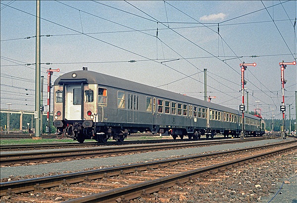 Foto:: DB 141 072-9 / Nuernberg / 21.09.1985 (Foto,Fotos,Bilder,Bild,)