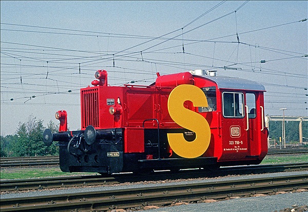 Foto:: DB 323 798-9 / Nuernberg / 21.09.1985 (Foto,Fotos,Bilder,Bild,)