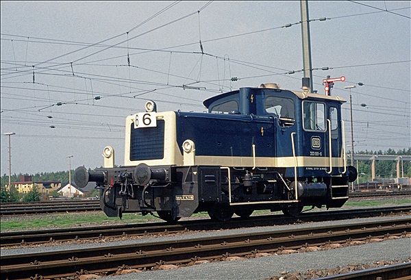 Foto:: DB 323 832-6 / Nuernberg / 21.09.1985 (Foto,Fotos,Bilder,Bild,)