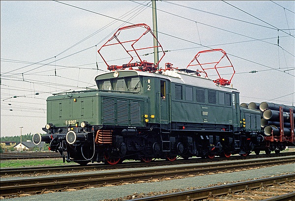 Foto:: E 93 07 / Nuernberg / 21.09.1985 (Foto,Fotos,Bilder,Bild,)