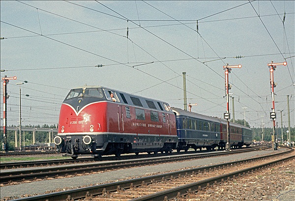 Foto:: V 200 002 / Nuernberg / 21.09.1985 (Foto,Fotos,Bilder,Bild,)