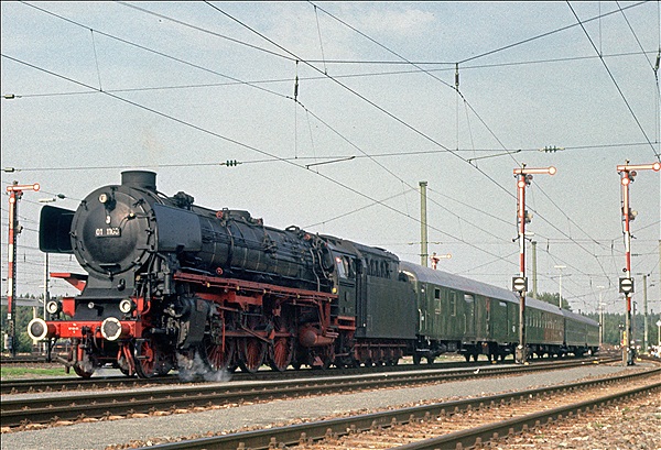 Foto:: 01 1100 / Nuernberg / 21.09.1985 (Foto,Fotos,Bilder,Bild,)