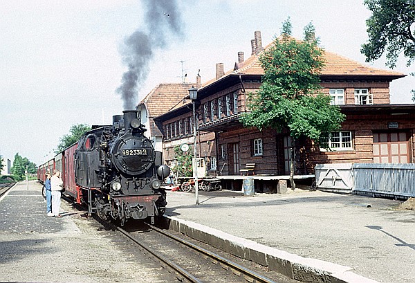 Foto:: DR 99 2331-9 / Kuehlungsborn-West / 23.06.1990 (Foto,Fotos,Bilder,Bild,)