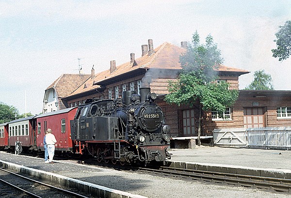 Foto:: DR 99 2331-9 / Kuehlungsborn-West / 23.06.1990 (Foto,Fotos,Bilder,Bild,)