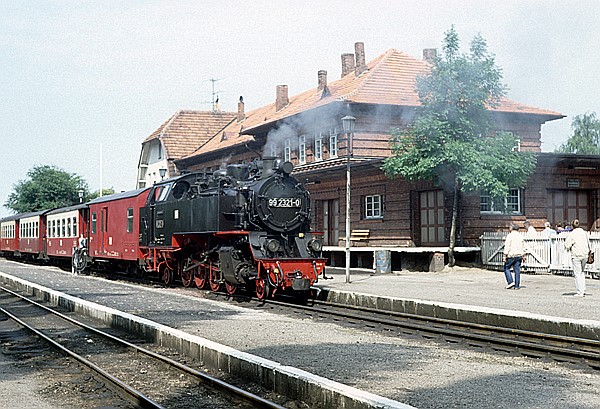 Foto:: DR 99 2321-0 / Kuehlungsborn-West / 23.06.1990 (Foto,Fotos,Bilder,Bild,)