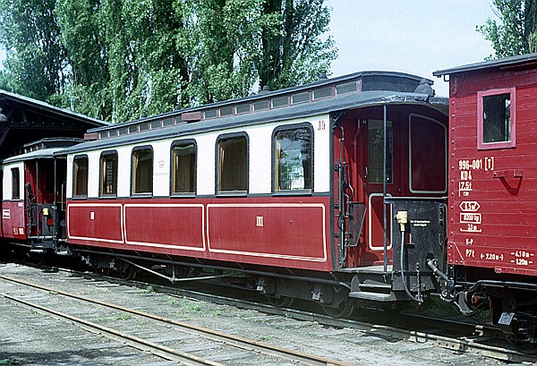 Foto:: Schmalspurreisezugwagen / Kuehlungsborn-West / 23.06.1990 (Foto,Fotos,Bilder,Bild,)