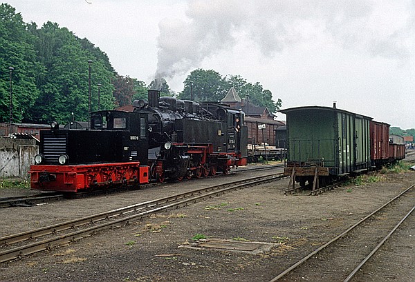 Foto:: DR 199 001-9 + DR 99 1784-0 / Putbus / 15.06.1991 (Foto,Fotos,Bilder,Bild,)