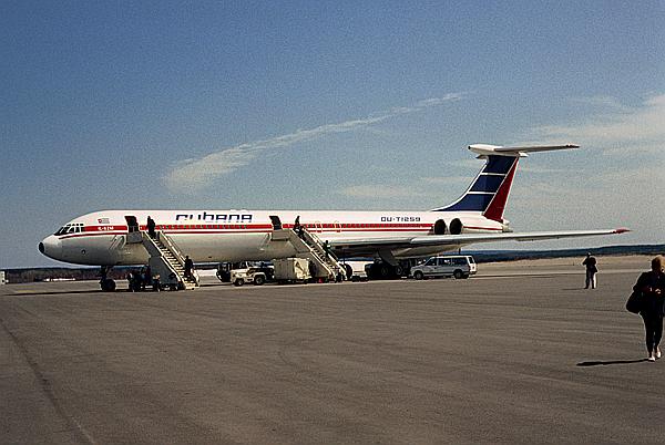 Foto:: Zwischenstopp / Gander / 26.04.1992 (Foto,Fotos,Bilder,Bild,)