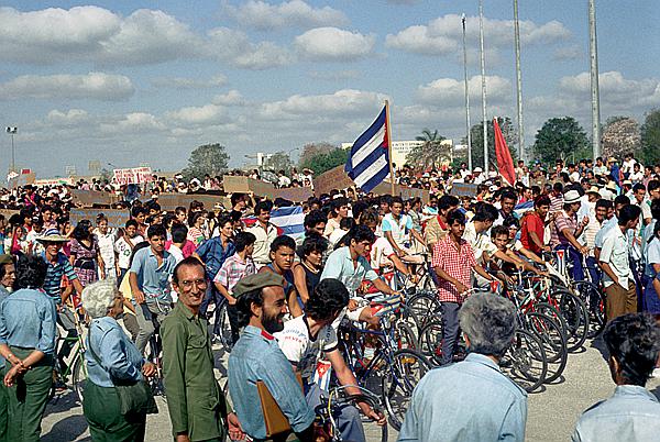 Foto:: 1. Mai Parade /Holguin / 01.05.1992 (Foto,Fotos,Bilder,Bild,)