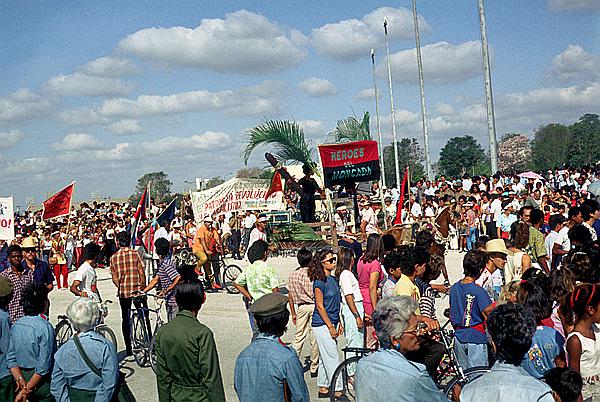 Foto:: 1. Mai Parade /Holguin / 01.05.1992 (Foto,Fotos,Bilder,Bild,)