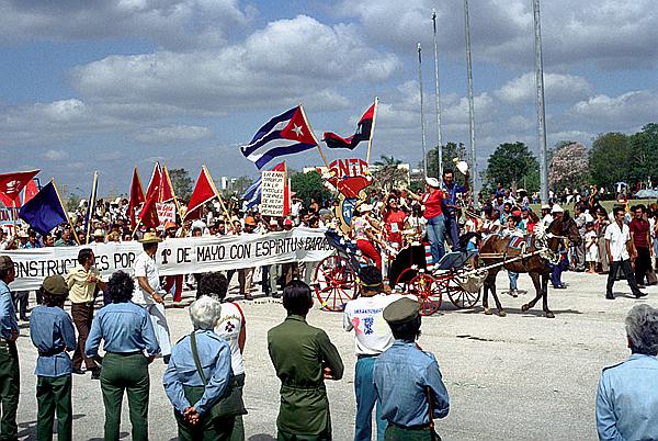 Foto:: 1. Mai Parade /Holguin / 01.05.1992 (Foto,Fotos,Bilder,Bild,)