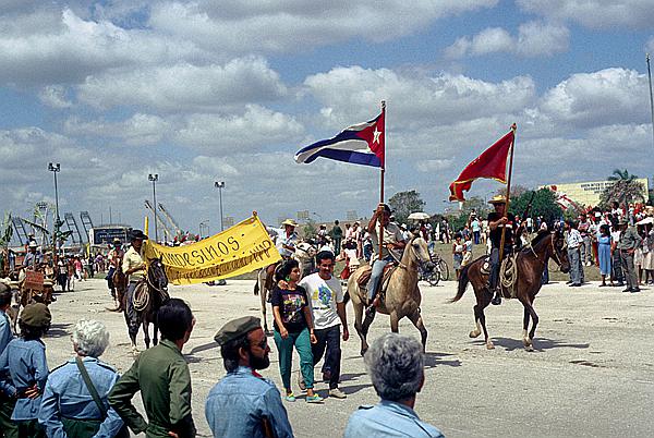Foto:: 1. Mai Parade /Holguin / 01.05.1992 (Foto,Fotos,Bilder,Bild,)