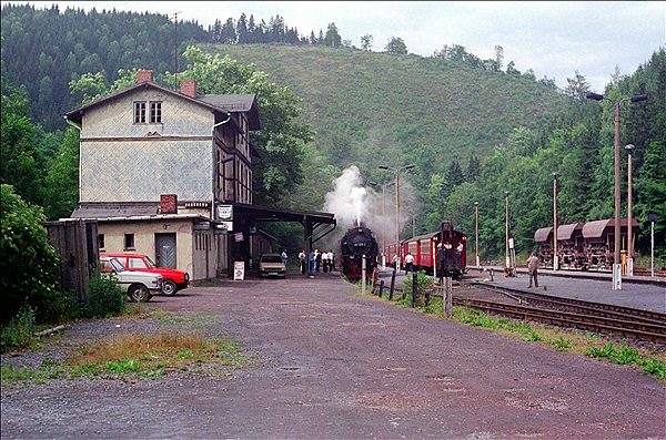 Foto:: DR 99 7233-2 / Eisfelder Talmuehle / 04.07.1992 (Foto,Fotos,Bilder,Bild,)
