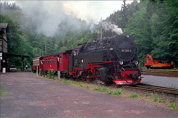 Foto:: DR 99 7233-2 / Eisfelder Talmuehle / 04.07.1992 (Foto,Fotos,Bilder,Bild,)