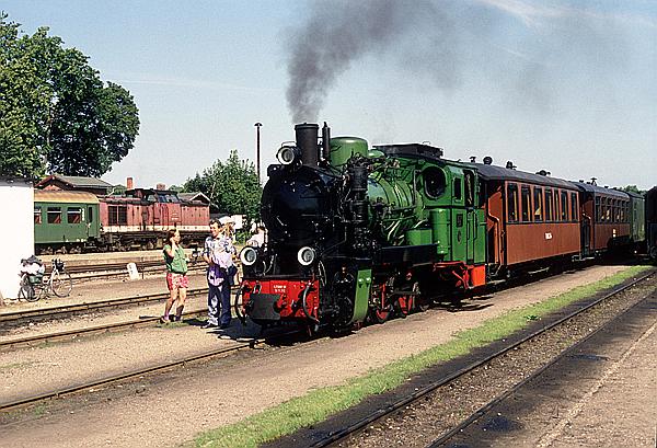 Foto:: DR 99 4633-6 (53 Mh) + DR 202 651-6 / Putbus / 26.06.1993 (Foto,Fotos,Bilder,Bild,)