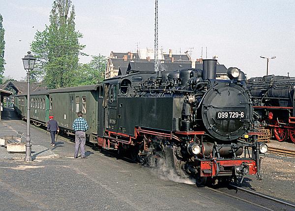 Foto:: DR 99 750 (DB 099 729-6) + DR 52 8141-5 / Zittau / 07.05.1994 (Foto,Fotos,Bilder,Bild,)