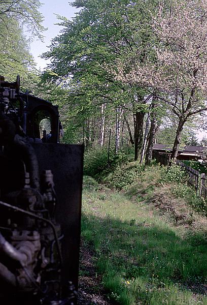 Foto:: DR 99 735 (DB 099 724-7) / Oybin - Bertsdorf / 07.05.1994 (Foto,Fotos,Bilder,Bild,)