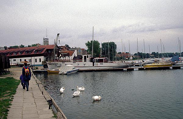Foto:: Spaziergang / Mikolajki / September 1994 (Foto,Fotos,Bilder,Bild,)