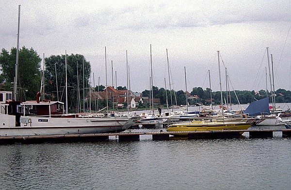 Foto:: Spaziergang / Mikolajki / September 1994 (Foto,Fotos,Bilder,Bild,)