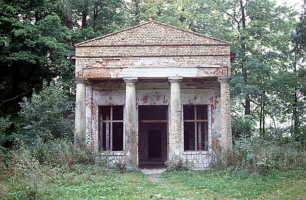 Foto:: Besichtigung Schloss Sztynort / Sztynort / September 1994 (Foto,Fotos,Bilder,Bild,)