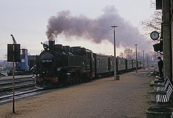 Foto:: DB 099 752-8 / Radeburg / 11.12.1994 (Foto,Fotos,Bilder,Bild,)