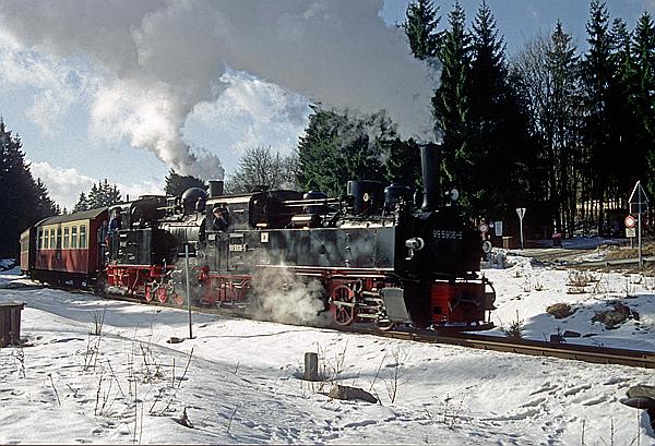 Foto:: DR 99 5906-5 + DR 99 6101 / Drei Annen Hohne / 08.02.1997 (Foto,Fotos,Bilder,Bild,)