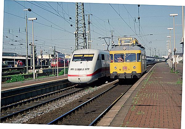 Foto:: DB 402 024-4 + DB 701 140-5 / Dortmund / 17.05.1998 (Foto,Fotos,Bilder,Bild,)