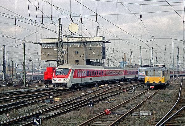 Foto:: IC-Steuerwagen / Leipzig / 13.03.1999 (Foto,Fotos,Bilder,Bild,)
