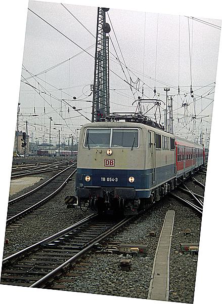 Foto:: DB 111 054-3 / Frankfurt / 08.04.2000 (Foto,Fotos,Bilder,Bild,)
