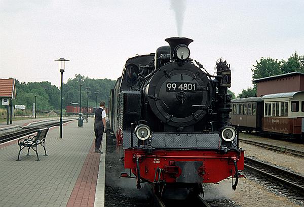 Foto:: DR 99 4801-9 / Putbus / 06.07.2002 (Foto,Fotos,Bilder,Bild,)