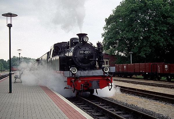 Foto:: DR 99 4801-9 / Putbus / 06.07.2002 (Foto,Fotos,Bilder,Bild,)