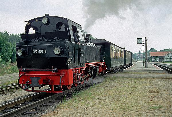 Foto:: DR 99 4801-9 / Putbus / 06.07.2002 (Foto,Fotos,Bilder,Bild,)