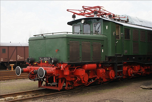 Foto:: DR 254 059-9 / Chemnitz / 12.04.2008 (Foto,Fotos,Bilder,Bild,)