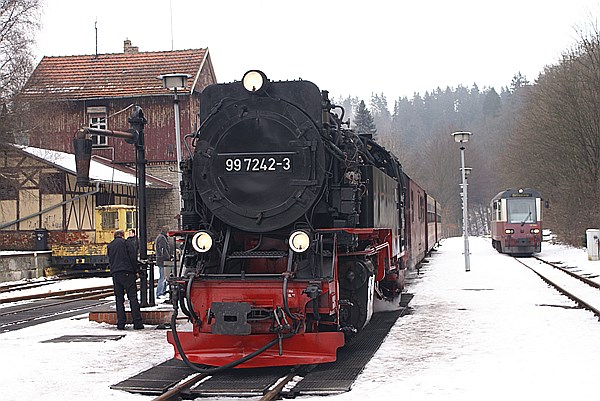 Foto:: DR 99 7242-3 + DR 187 018-7/ Alexisbad / 17.01.2009 (Foto,Fotos,Bilder,Bild,)