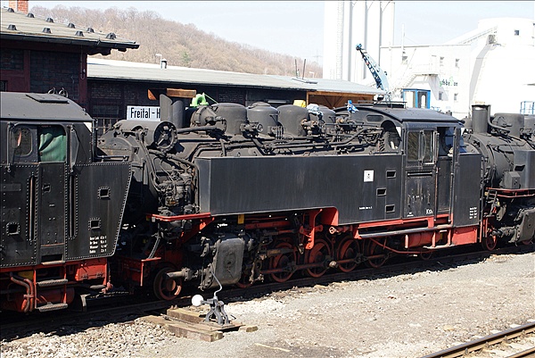 Foto:: Erster Besuch nach Wiedereroeffnung / Weisseritztalbahn / April 2009 (Foto,Fotos,Bilder,Bild,)