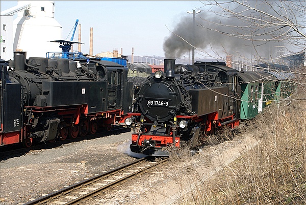 Foto:: Erster Besuch nach Wiedereroeffnung / Weisseritztalbahn / April 2009 (Foto,Fotos,Bilder,Bild,)