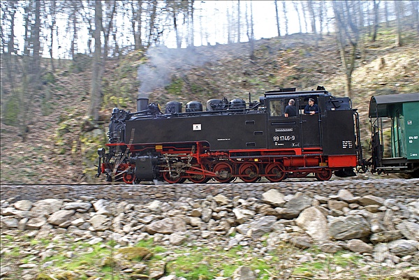 Foto:: Erster Besuch nach Wiedereroeffnung / Weisseritztalbahn / April 2009 (Foto,Fotos,Bilder,Bild,)
